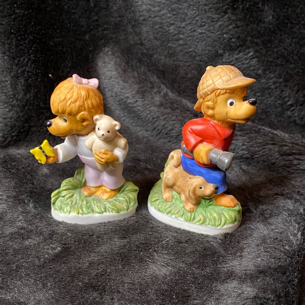 Vintage The Berenstain Bears siblings. Bear Family Figurines with Accessories